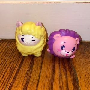 5 for $25 ❄️ 
McDonald’s Pikmi Pops‎